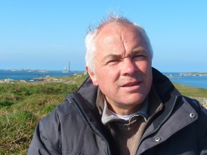 Jean-Albert Guénégan en résidence à l'île Wrac'h avril 2014